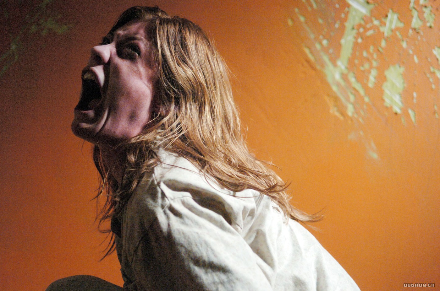 Igreja propõe o exorcismo pelo telefone