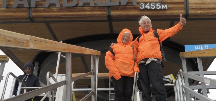 Conheça esse casal de idosos que viajam juntos há 60 anos e já passaram por 194 países