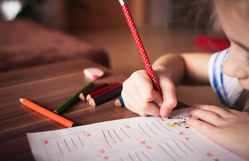 Pesquisadores revelam a melhor idade para aprender um novo idioma