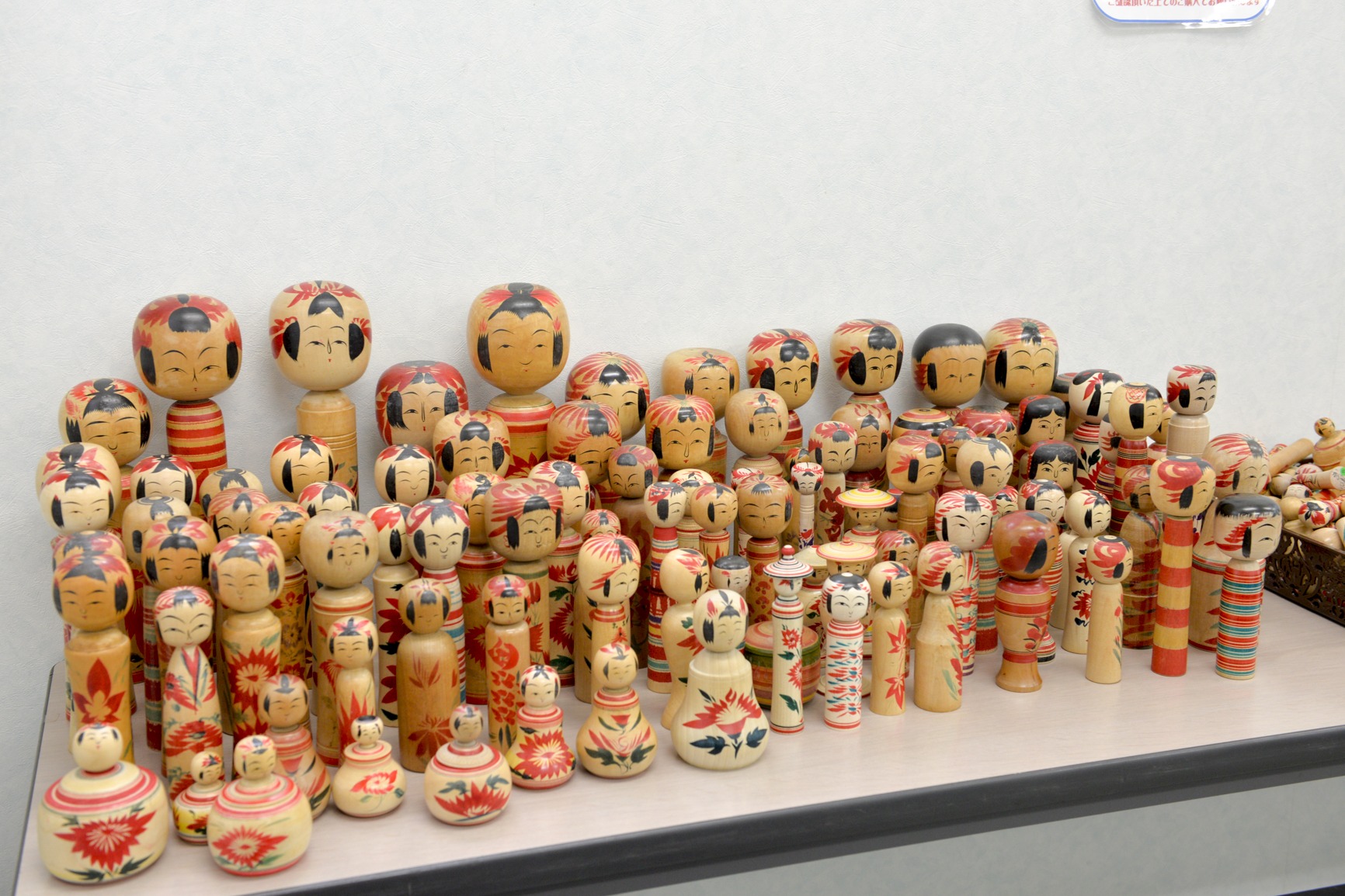 Inspiração: Transformando garrafas de vidro em bonecas Kokeshi!