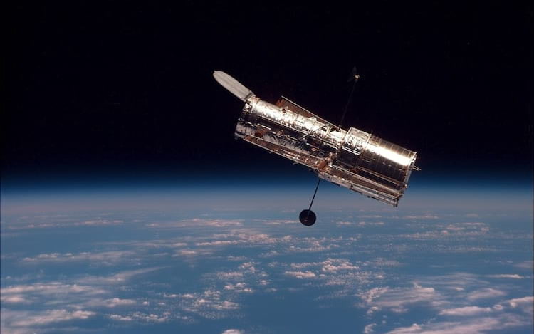 Telescópio Hubble entra em modo de segurança após falha em giroscópio