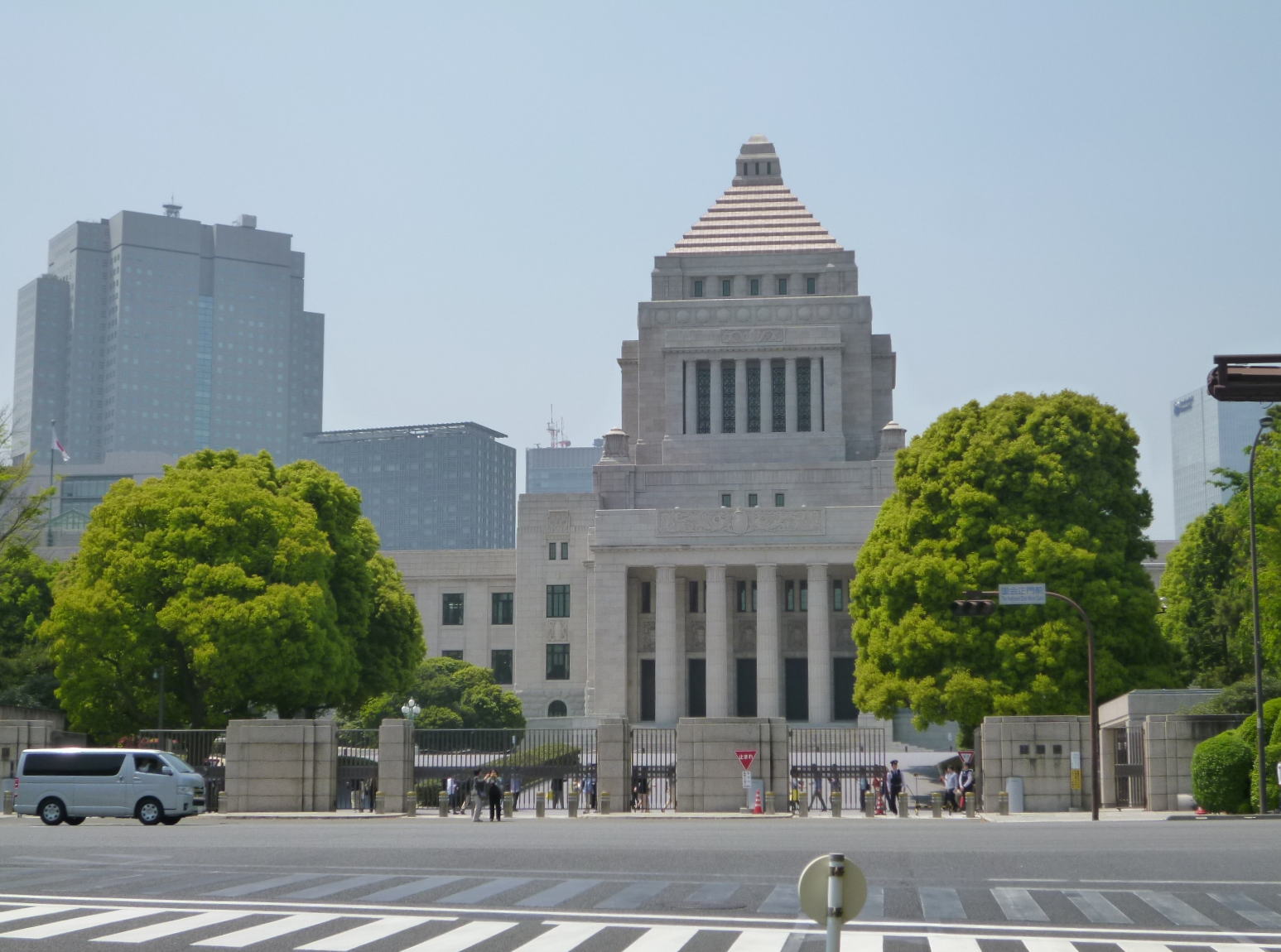 10 Fatos Sobre Política, Eleições e Campanhas Eleitorais No Japão