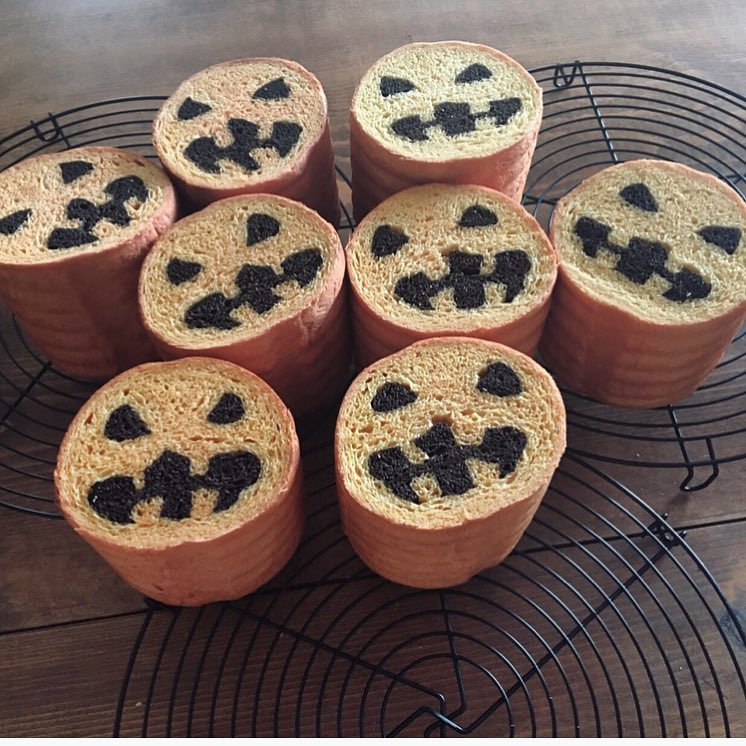 Os pães da japonesa Ran funcionam como telas para seus desenhos