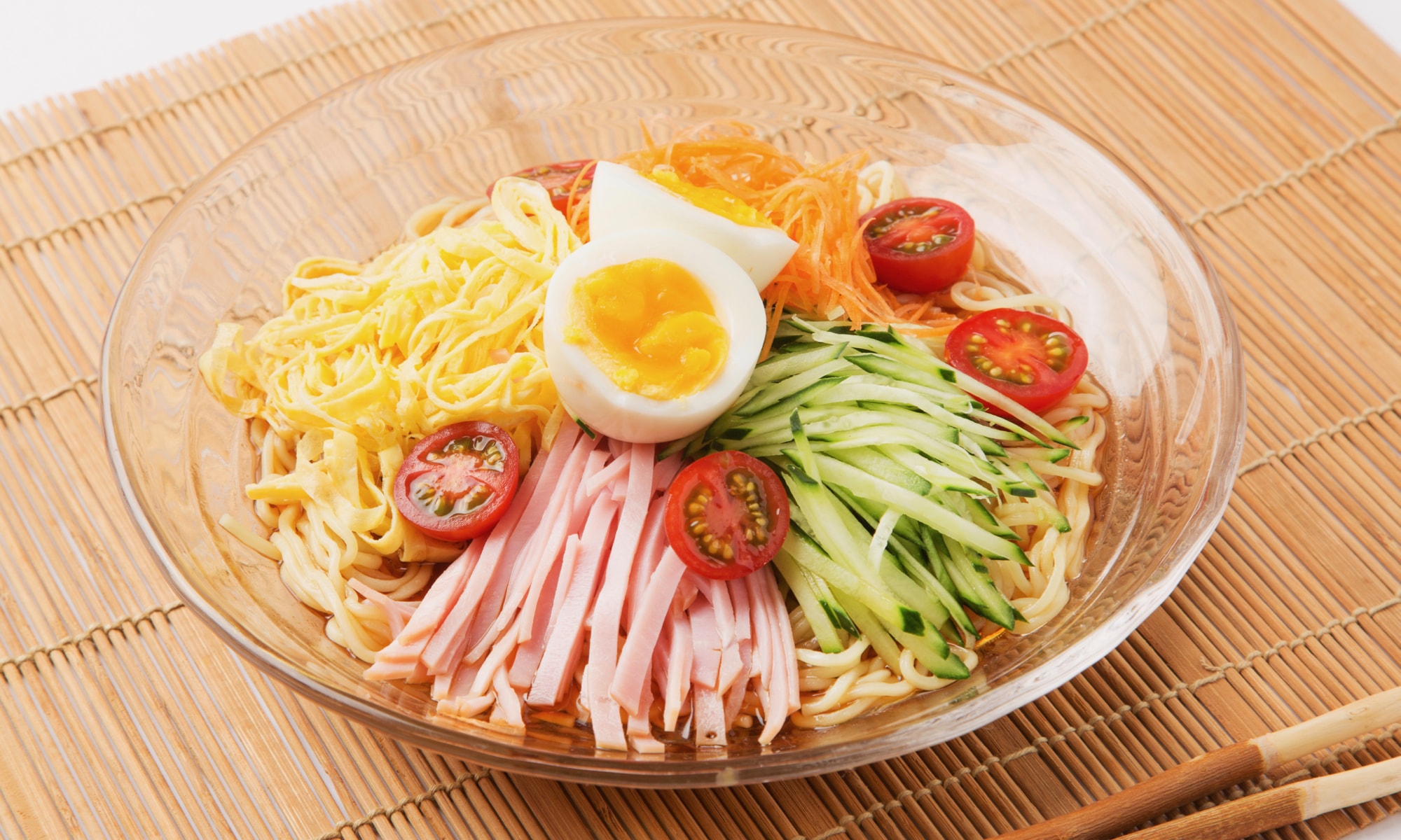 Receita de Hiyashi Chuka, o Macarrão Gelado Japonês!