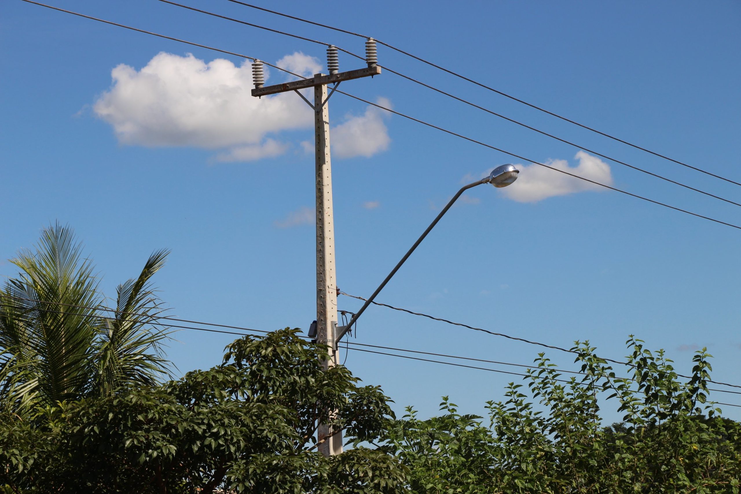 Postes de rua podem ser base para a conectividade urbana do futuro