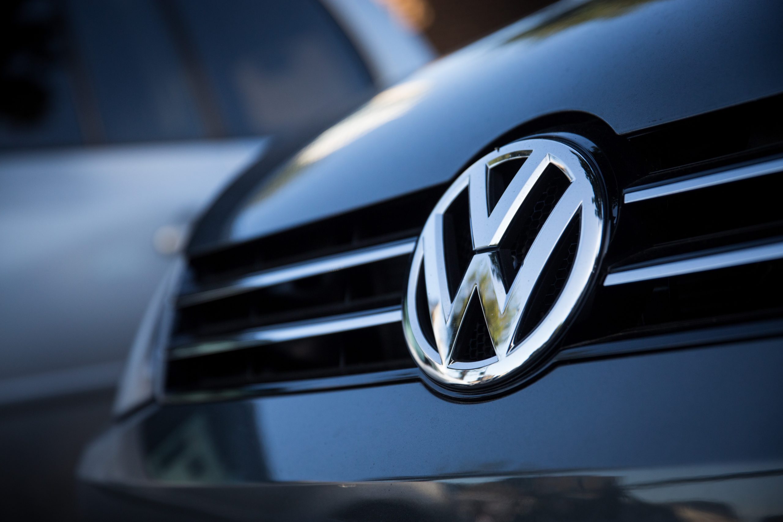 Volkswagen deve ter carro elétrico mais barato que o Model 3, da Tesla