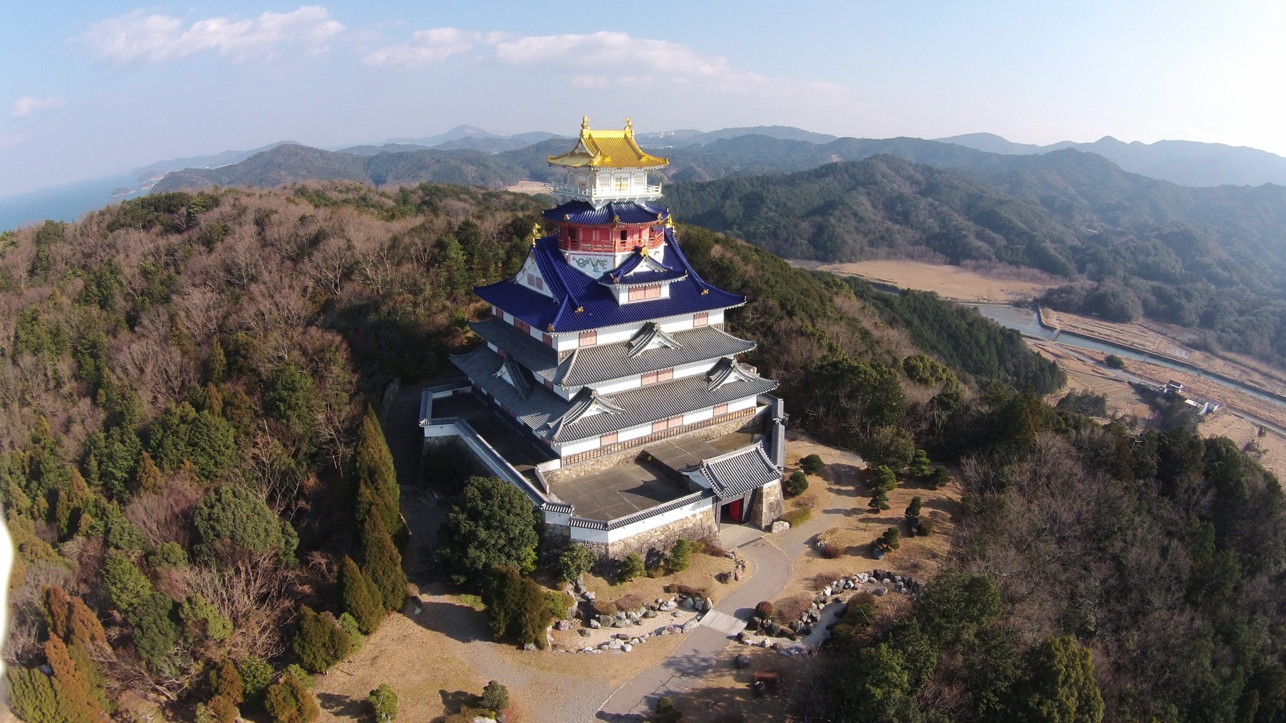 Conheça um parque temático samurai onde você pode dormir em um castelo japonês
