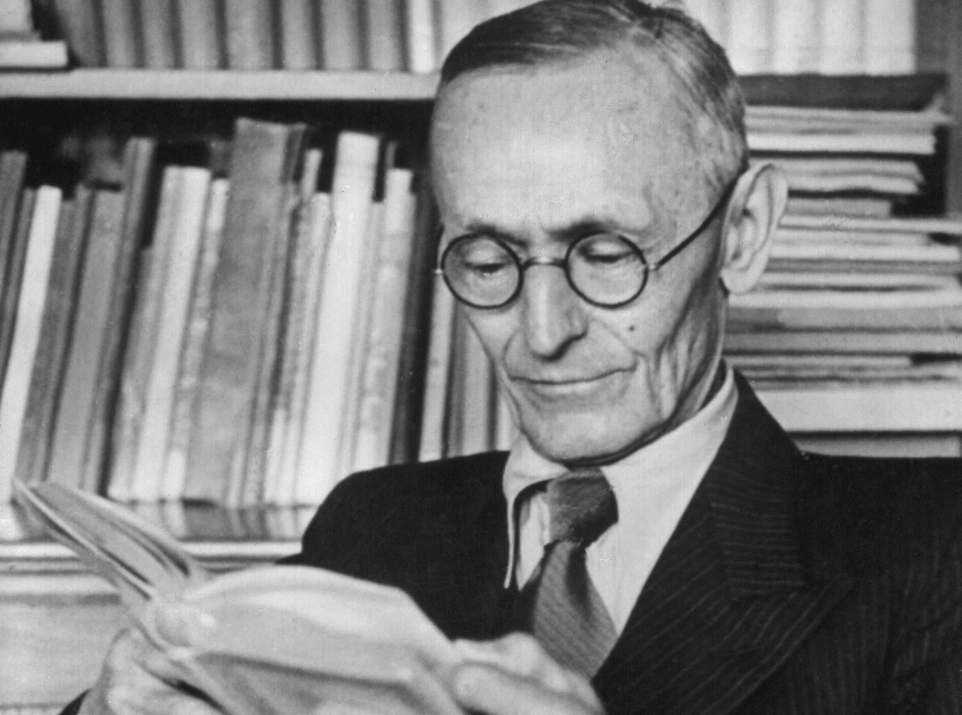 Hermann Hesse sobre a esperança, a arte difícil de assumir responsabilidade e a sabedoria da voz interior