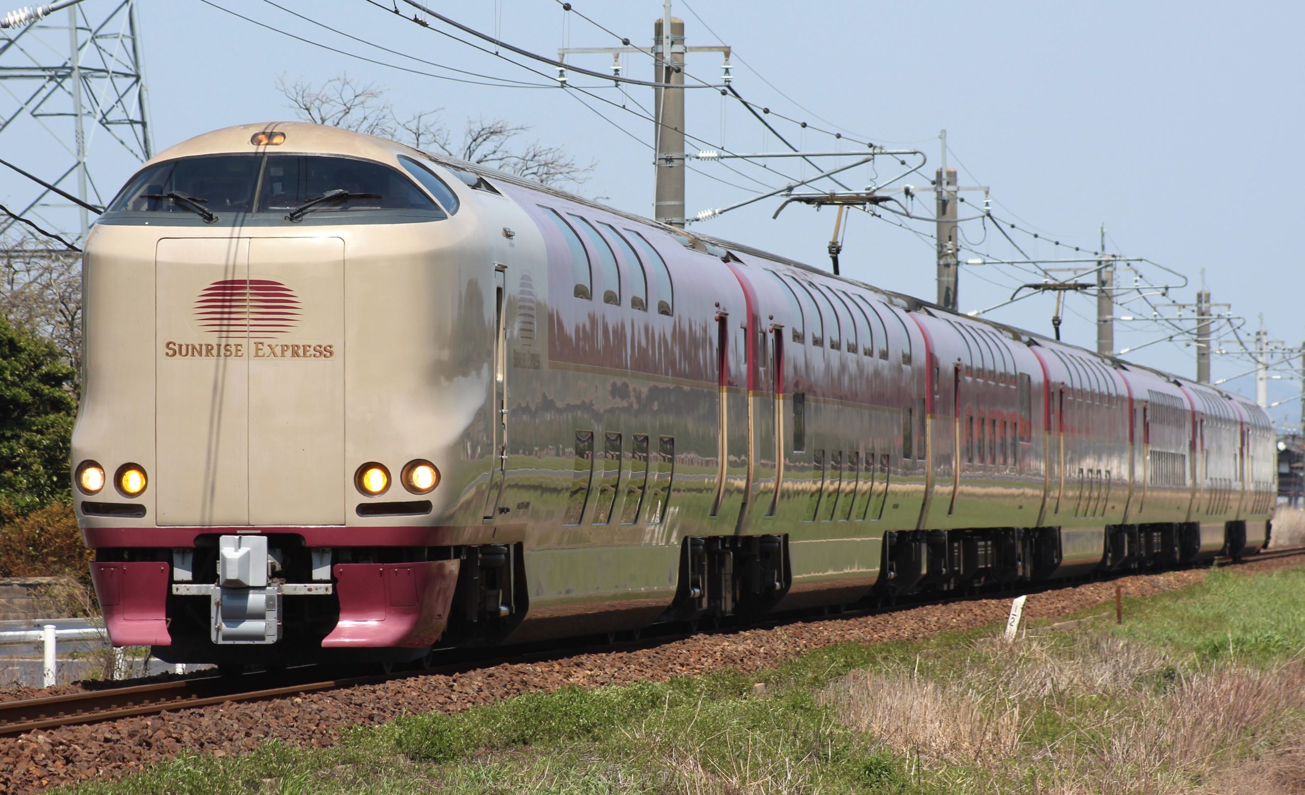 O trem noturno Sunrise Express: conheça esse trem japonês