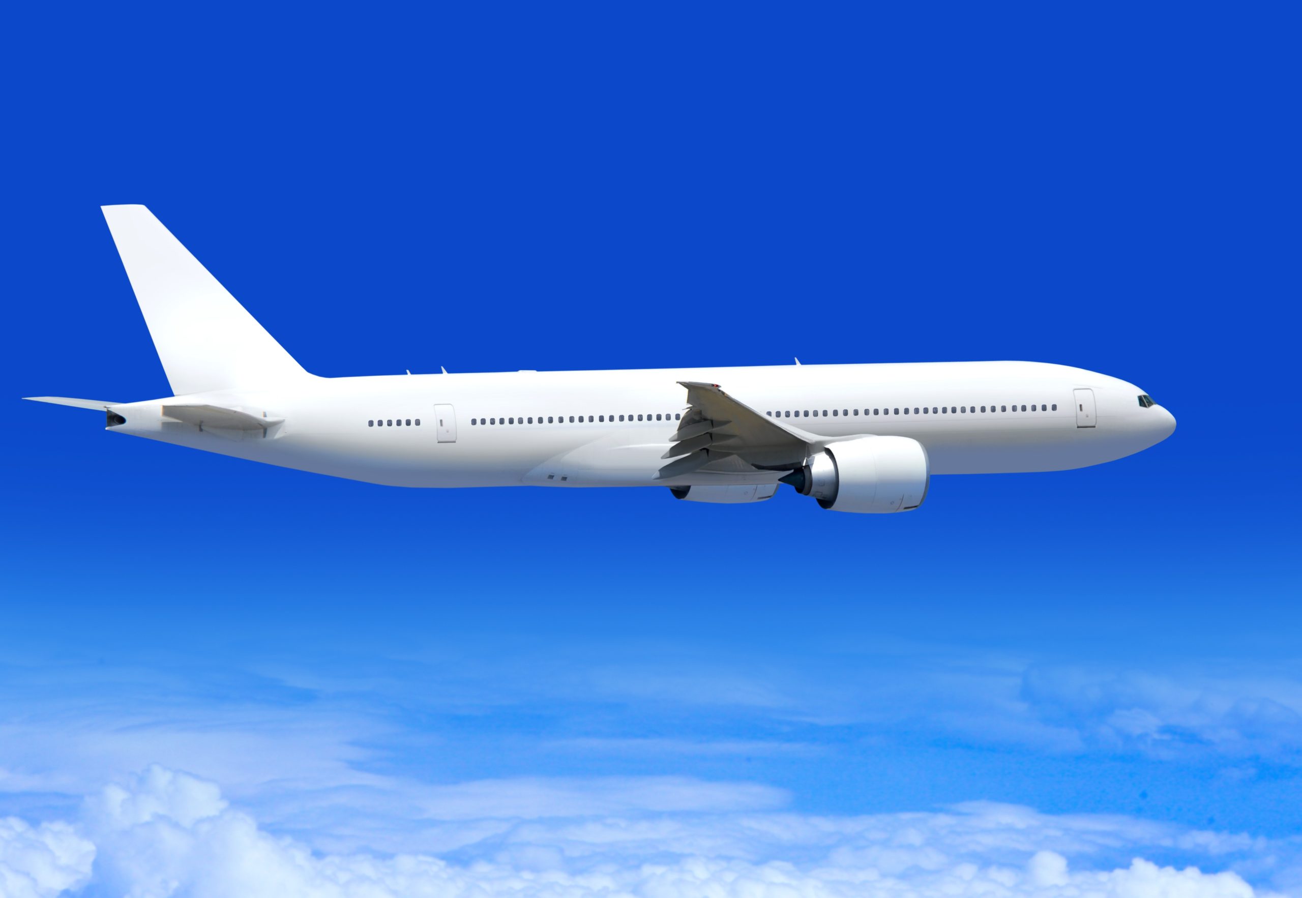 Por que a maioria dos aviões é pintada de branco?