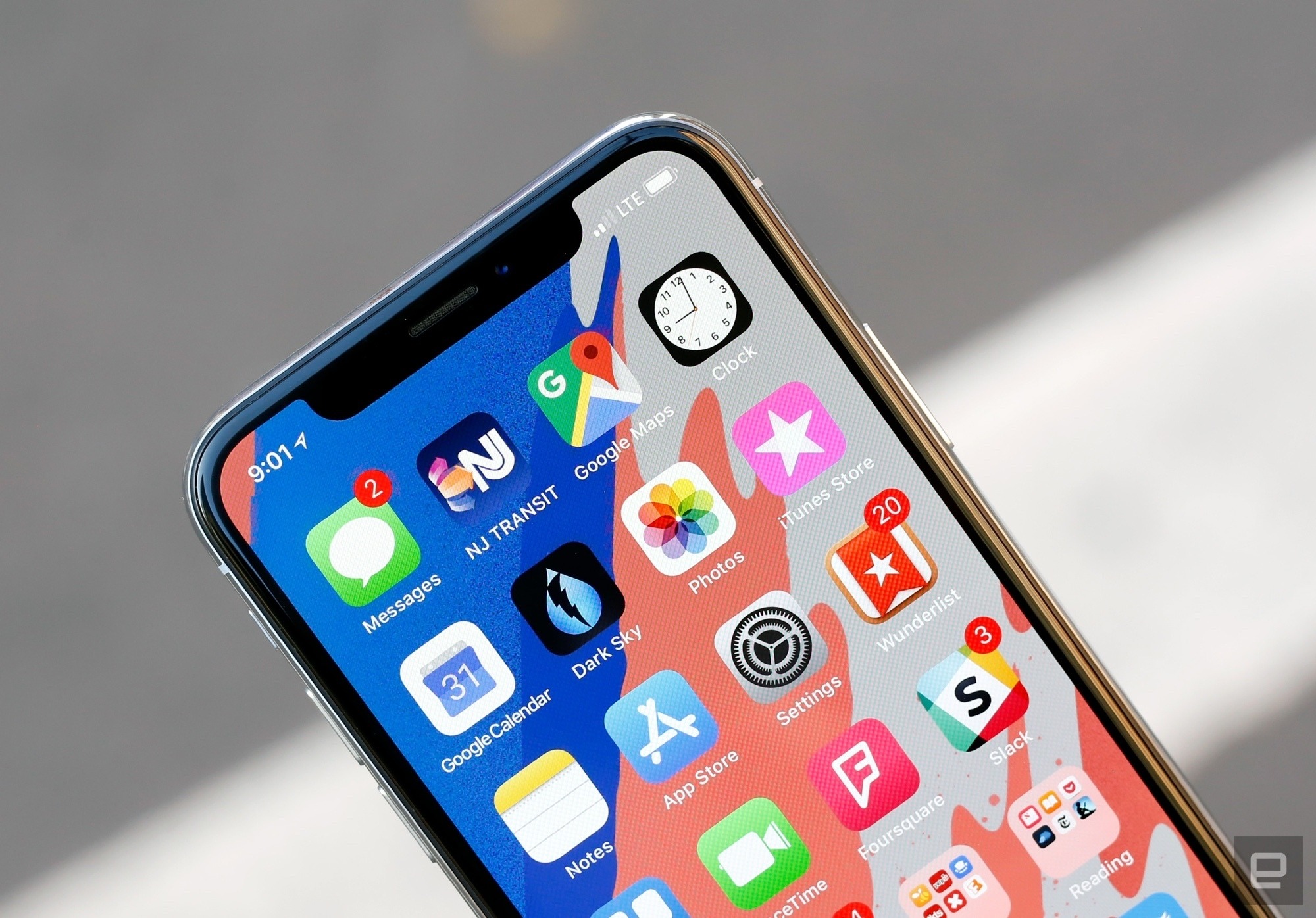 Apple investe em mais marketing para ampliar vendas do iPhone