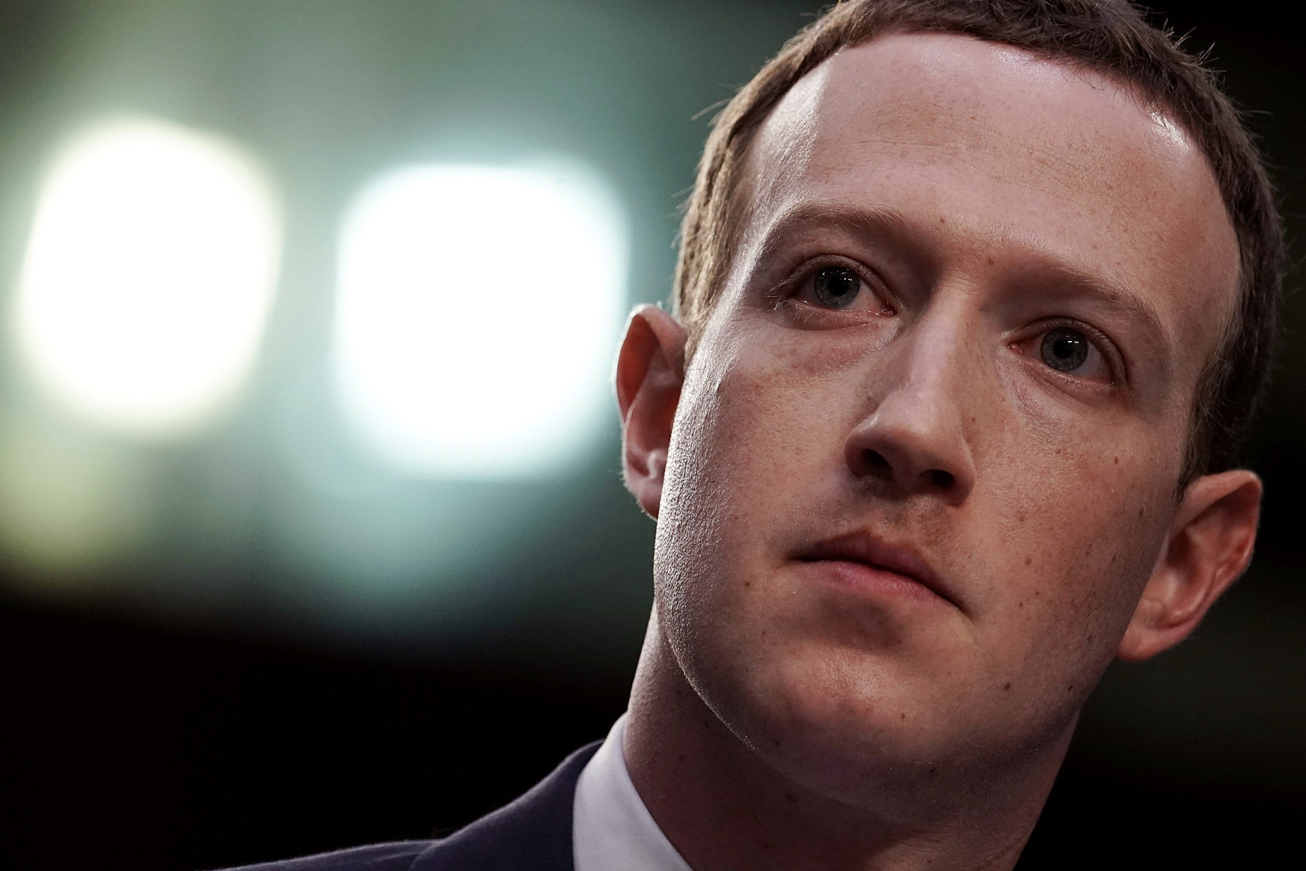 Criador do Facebook, Marc Zuckerberg, terminará 2018 US$ 19 bilhões menos rico
