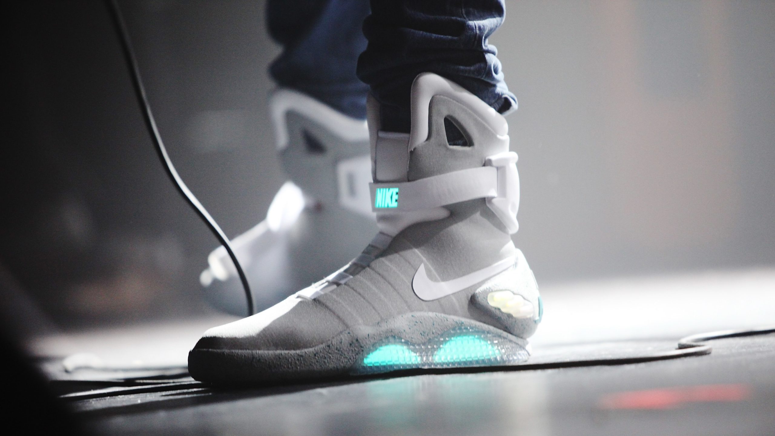 Tênis do filme “De volta para o futuro” terá versão mais barata, segundo Nike
