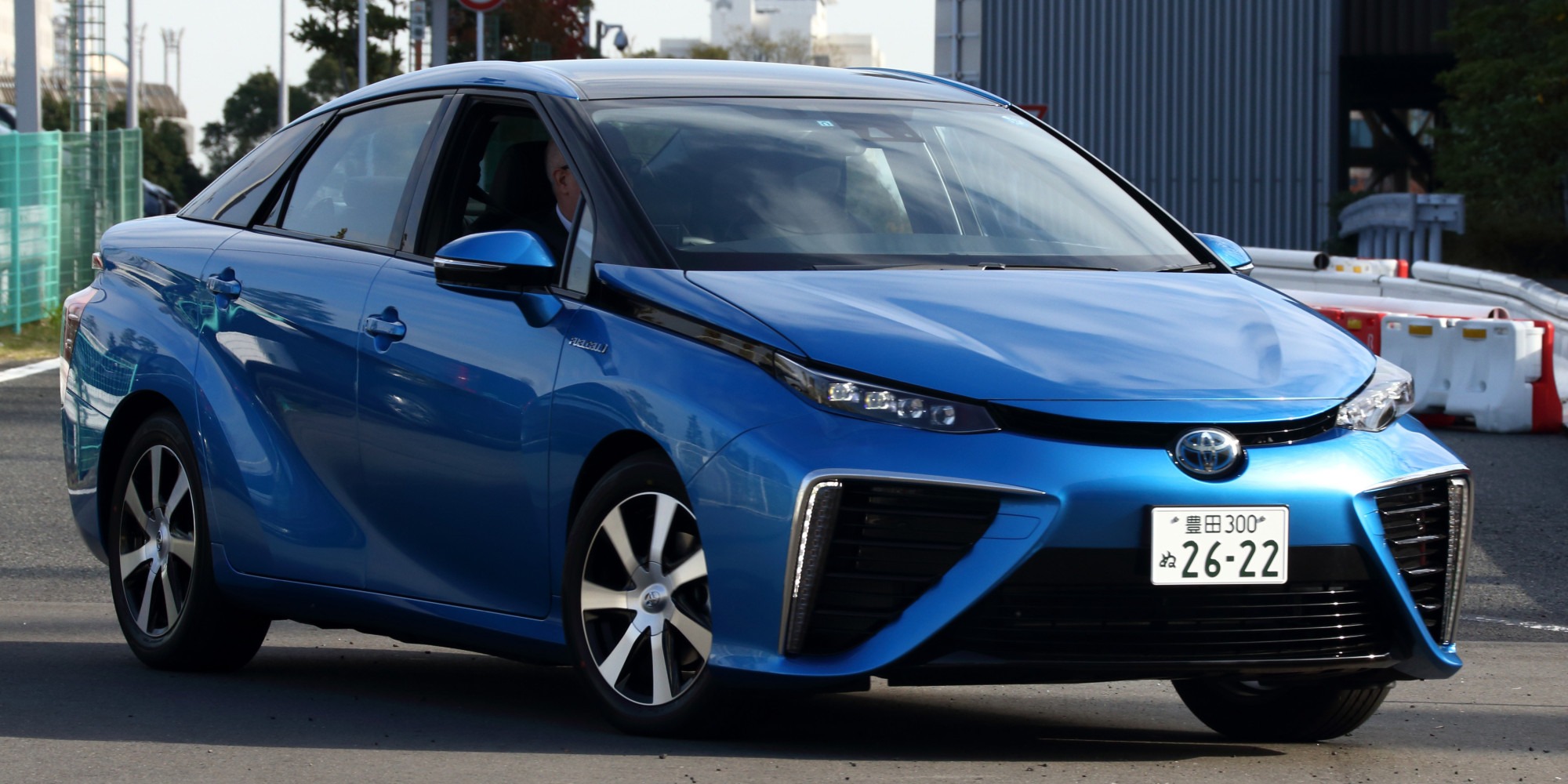 Toyota Mirai é carro elétrico movido a hidrogênio