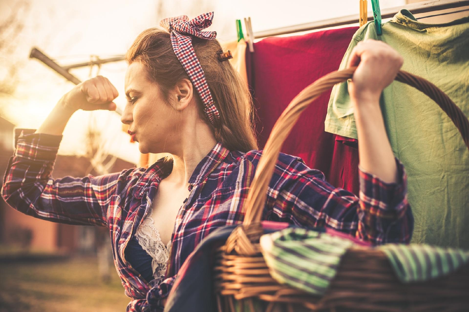Dona de casa: o rosto das mulheres invisíveis