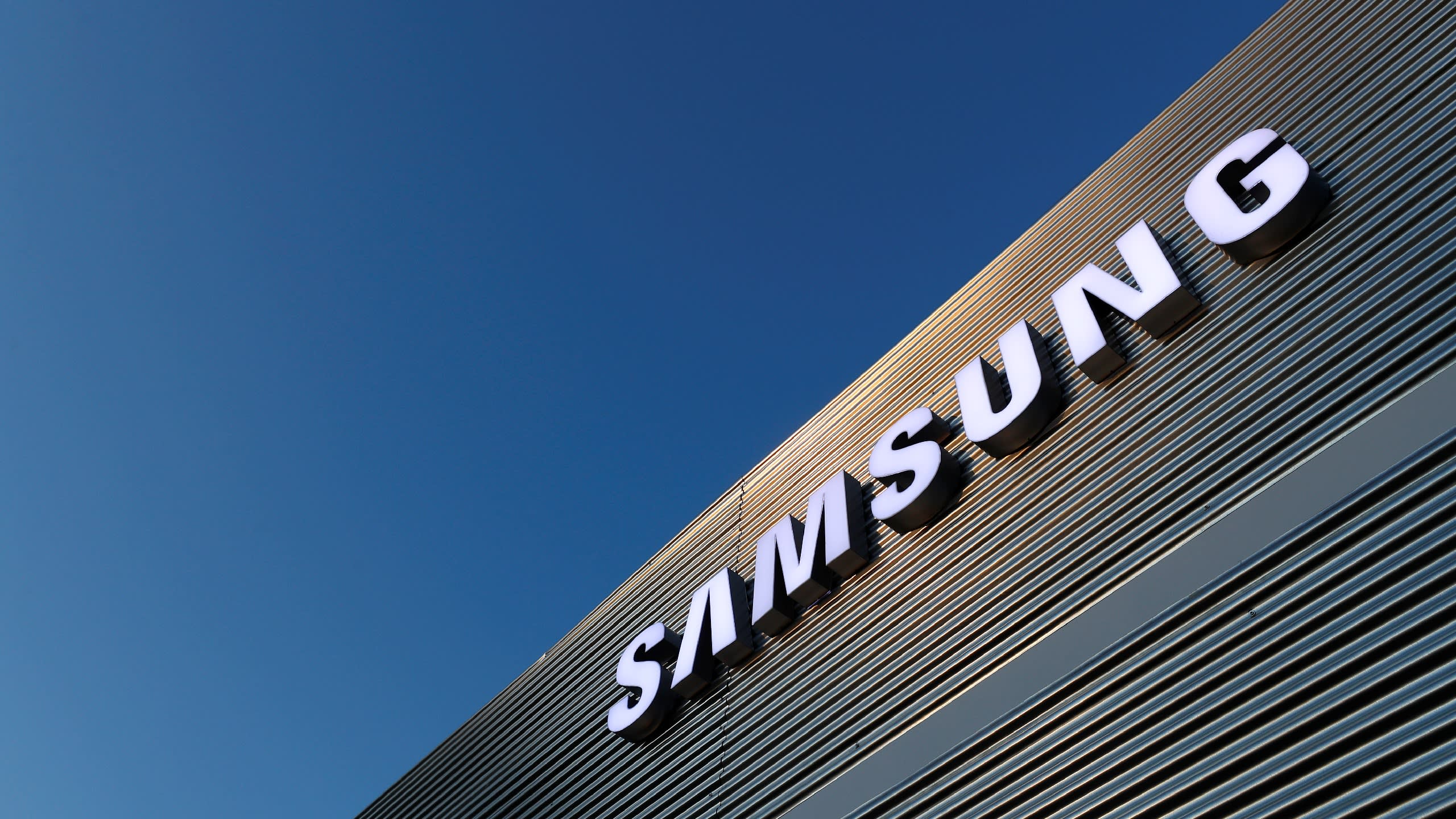 Samsung coloca outdoors pelo mundo para divulgar lançamentos