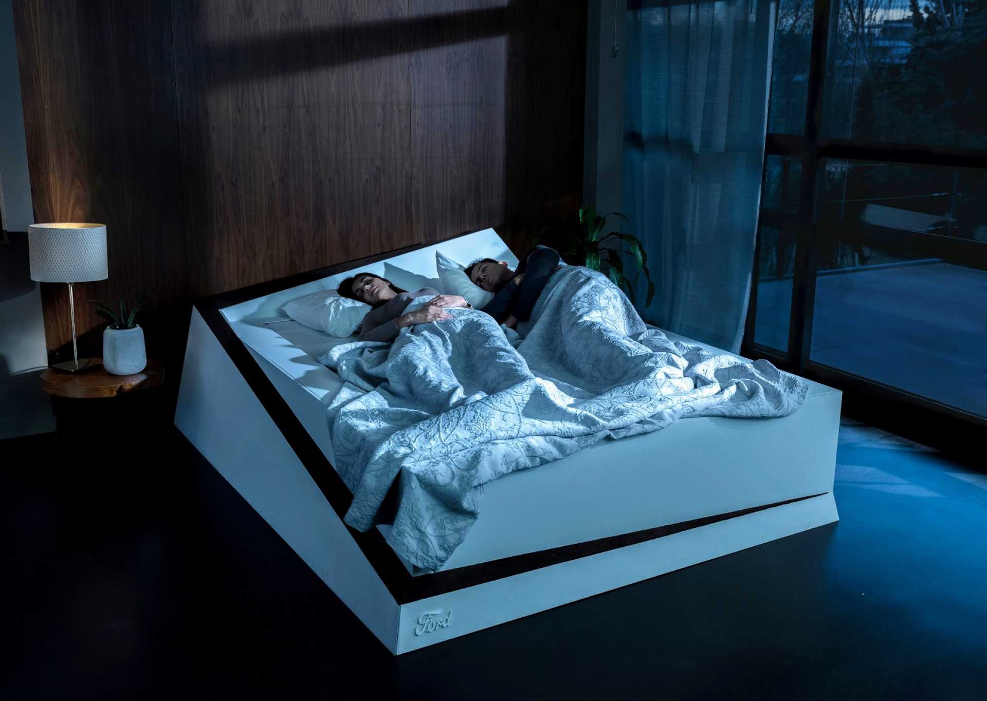 Ford desenvolve cama especial para casais dormirem confortavelmente