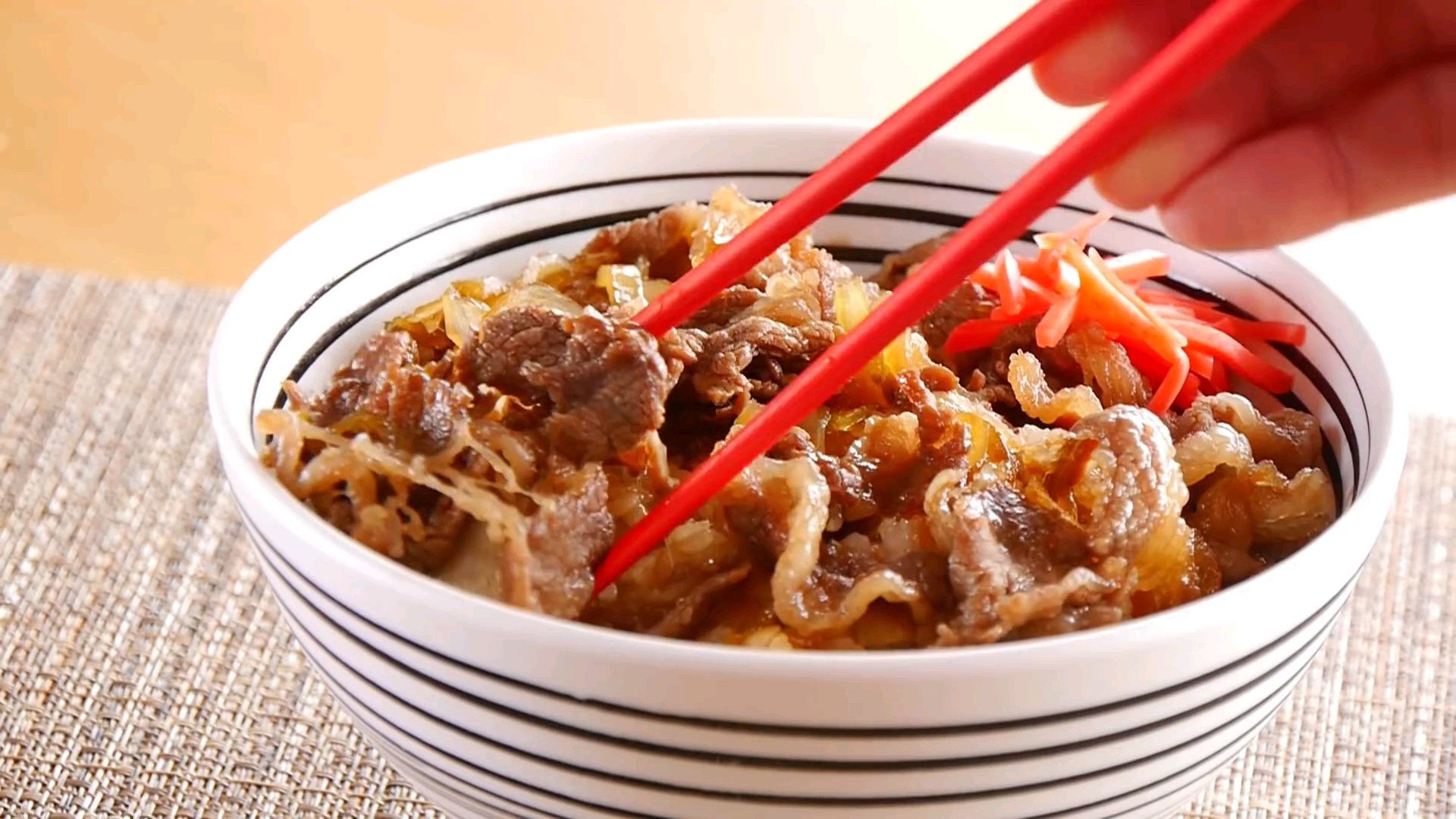 As 10 melhores refeições “Donburi” para você experimentar no Japão!