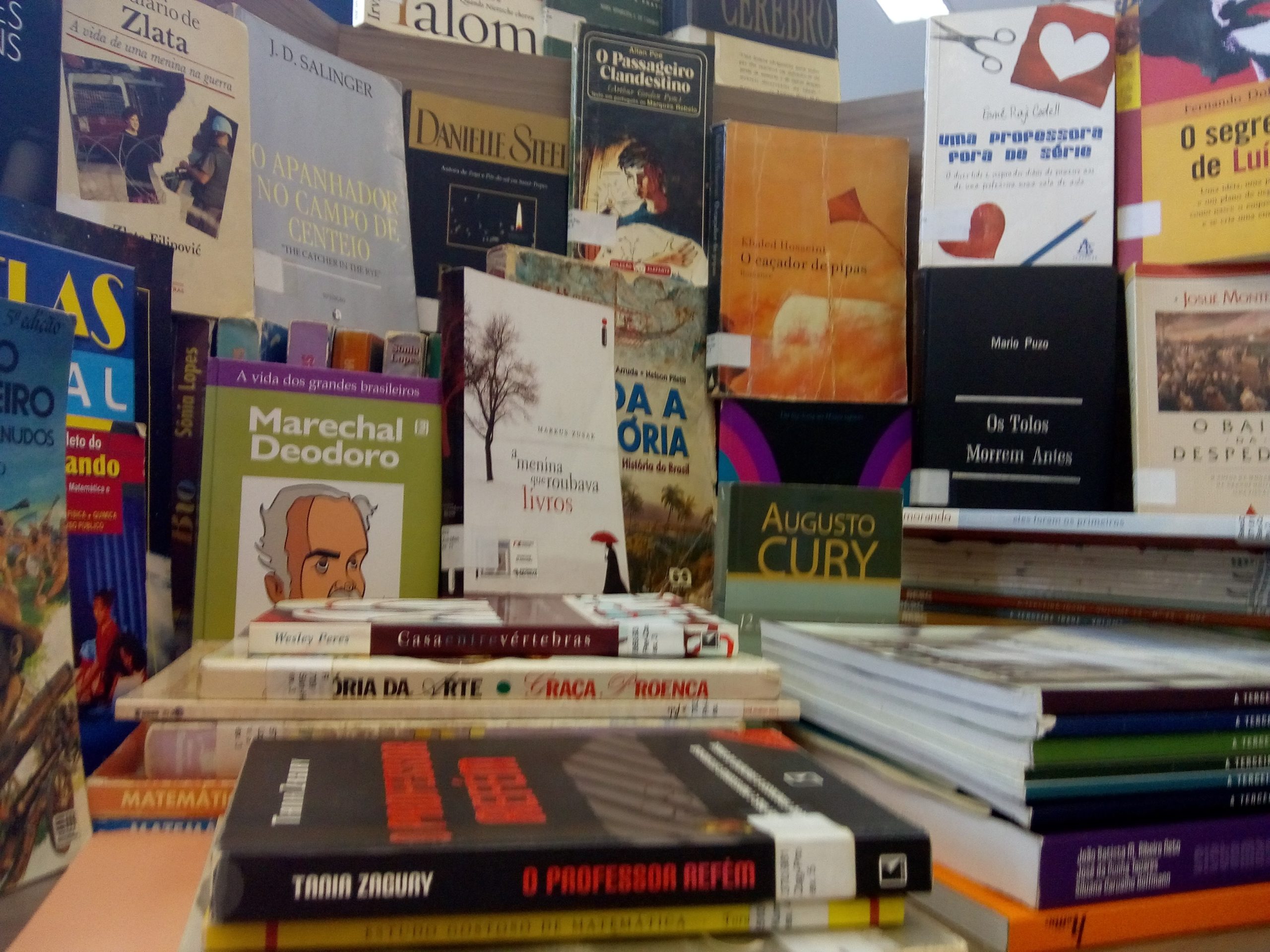 Campanha de doação de livros