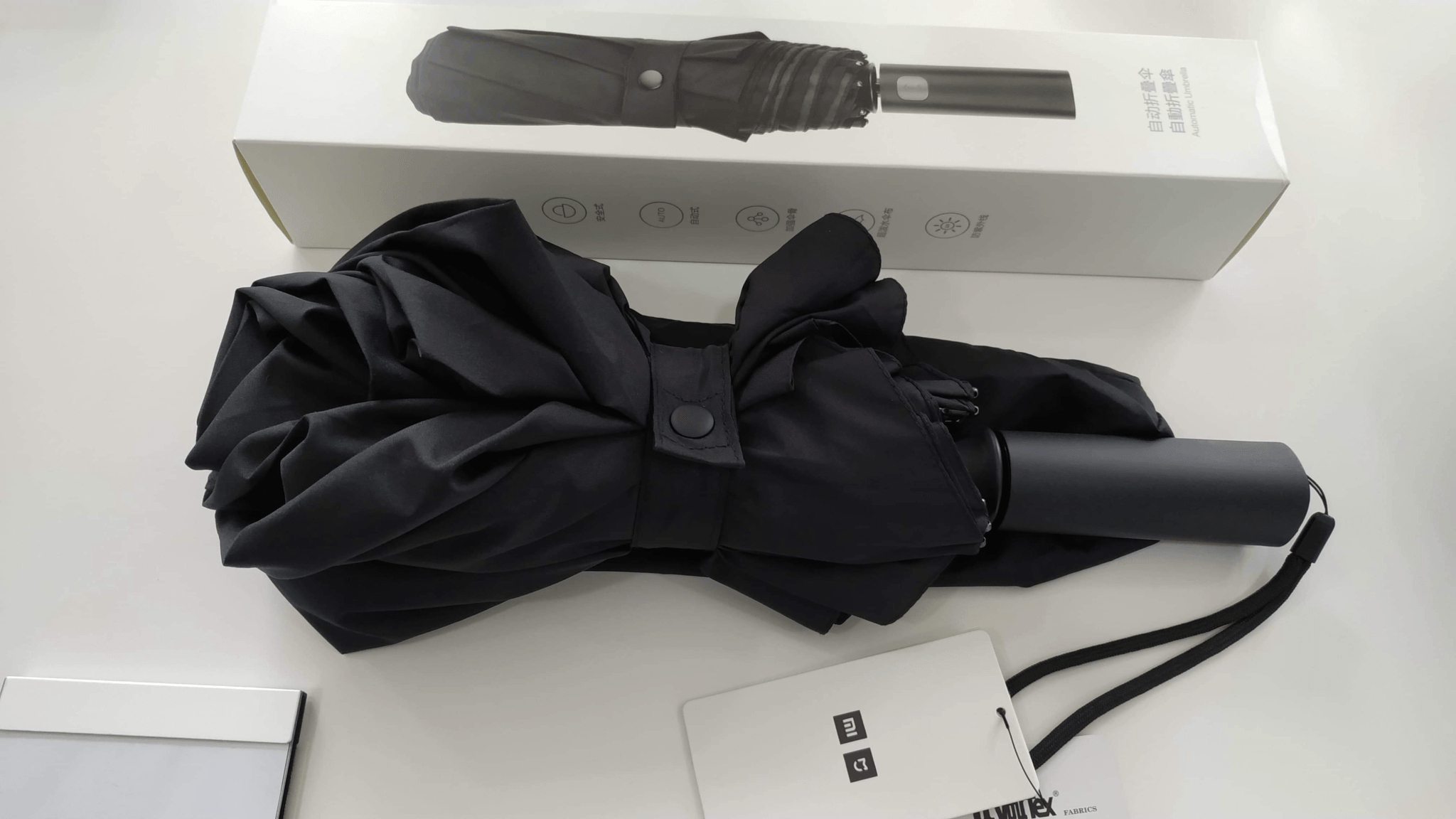 Xiaomi lança guarda-chuva automático e resistente a ventos