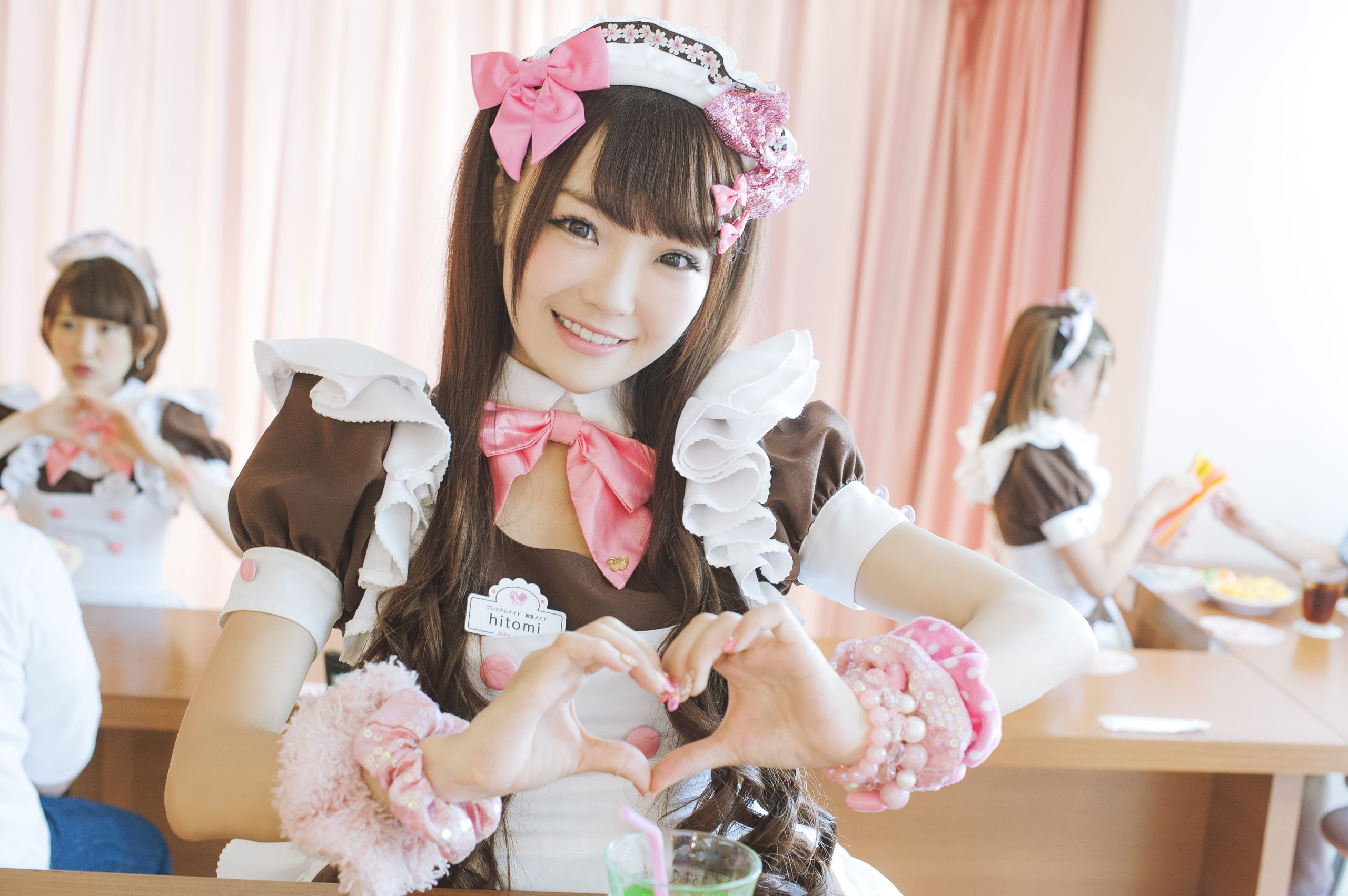 Os Populares Maid Cafe e Butler Cafe