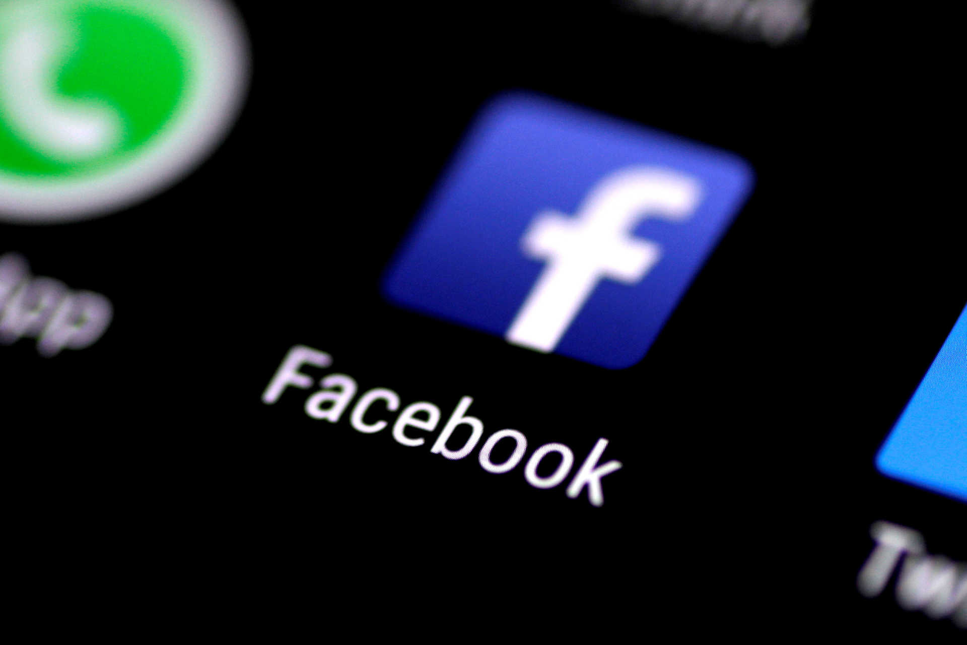 Facebook trabalha em IA capaz de ensinar robôs a andarem sozinhos