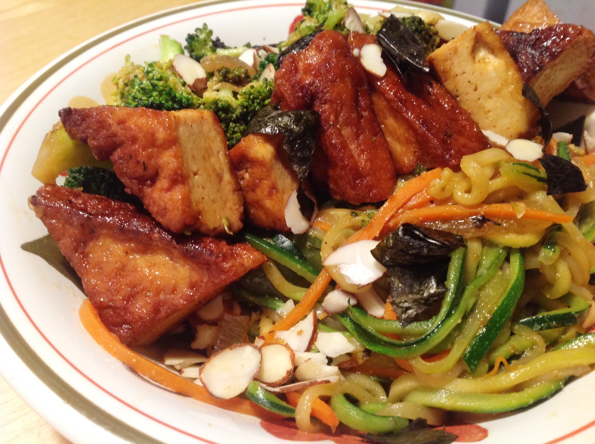 Macarrão teriyaki: receita japonesa fácil para o frio!