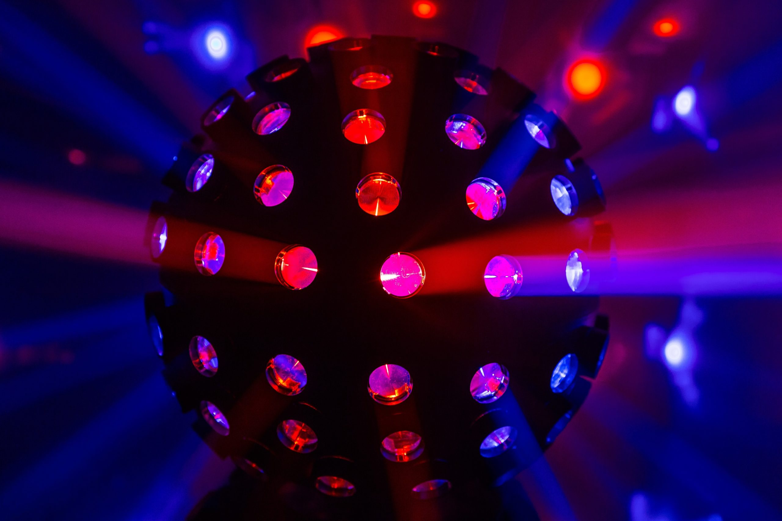 Luzes LED podem causar danos oculares irreversíveis