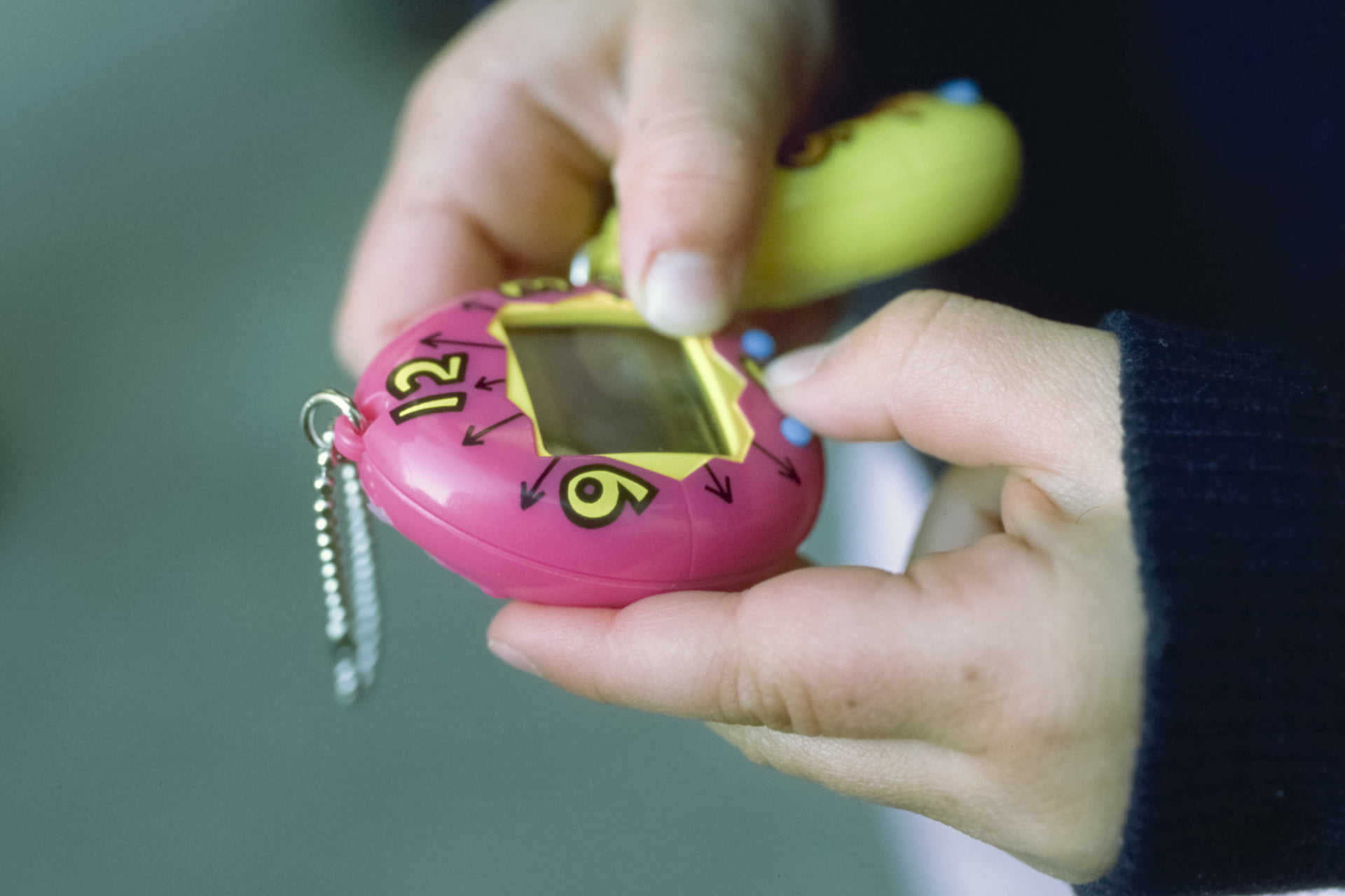 A volta do Tamagotchi, bichinho virtual que foi febre nos anos 90