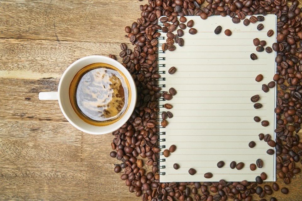 Empresa paga US$ 1 mil para sortudo beber café por um mês nos EUA