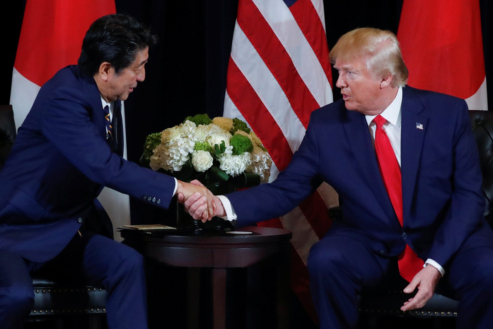 Trump anuncia ‘1ª etapa’ de acordo comercial entre EUA e Japão