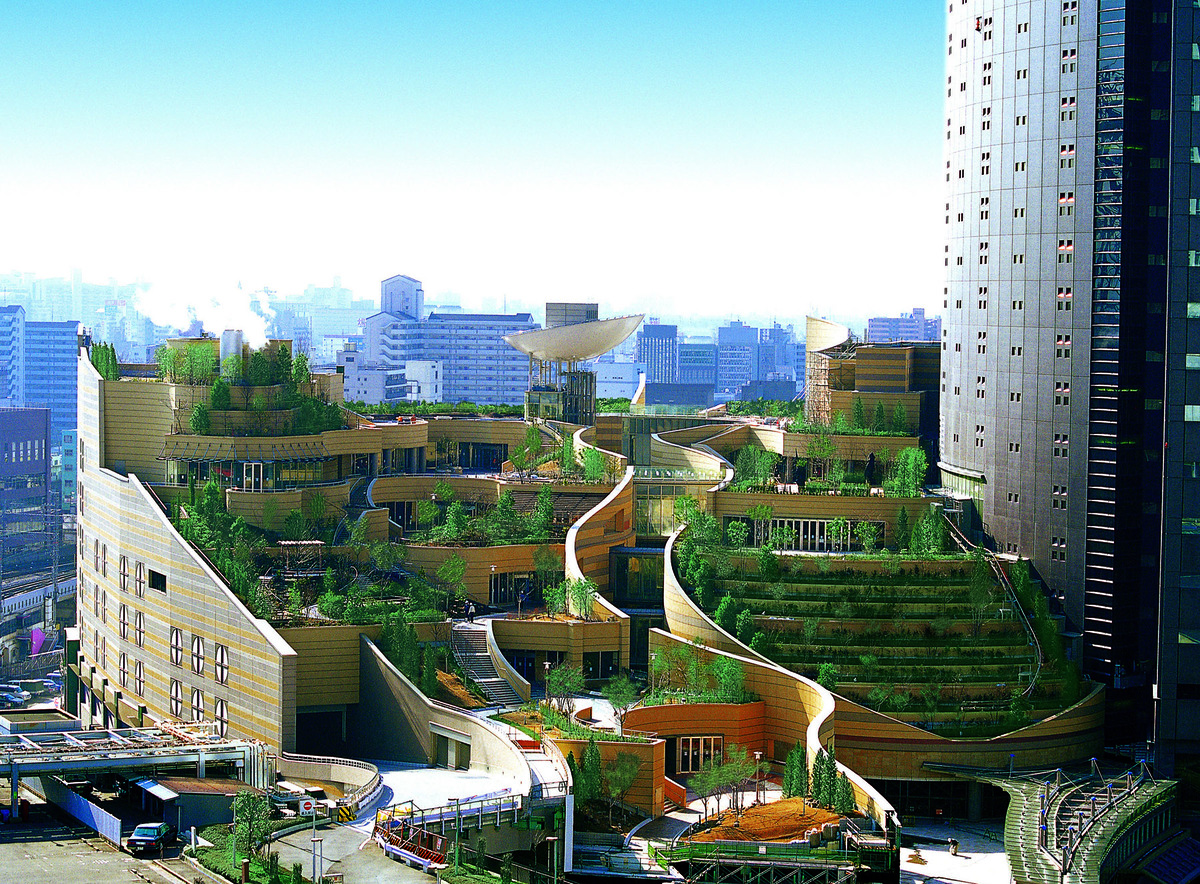 Namba Park, um paraíso verde em meio à paisagem urbana
