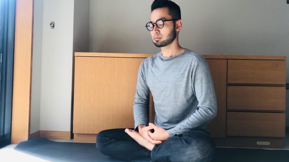 “Japonês porta-voz do minimalismo diz que o movimento é reação contra sociedade de consumo inchada ” Leia mais em: https://www.gazetadopovo.com.br/haus/decoracao/japones-minimalista-diz-que-o-movimento-e-reacao-contra-sociedade-de-consumo-inchada/?fbclid=IwAR2O_lGp3k48tJ0eorrzk6yYuxf4RdU5imDkcp5EGMTGyANe_VOJitV9RZc Copyright © 2019, Gazeta do Povo. Todos os direitos reservados.