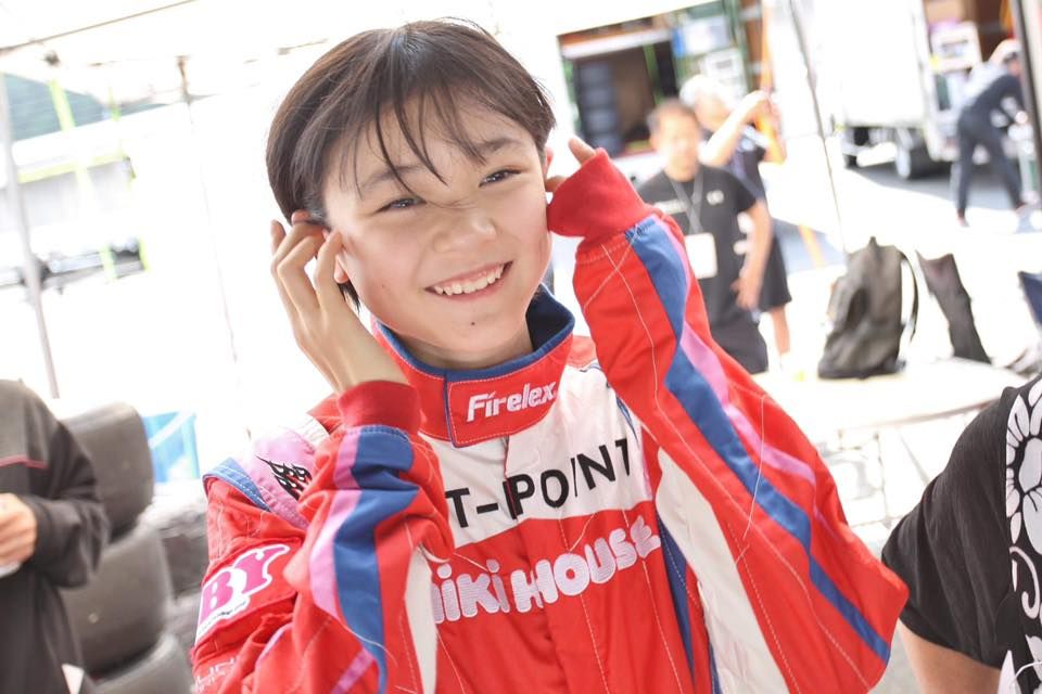Juju Noda, a adolescente que acelera para o futuro do automobilismo japonês