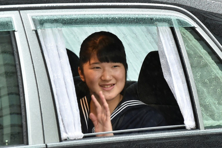 Mais de 80% dos japoneses apoiam a ideia de uma mulher no trono imperial