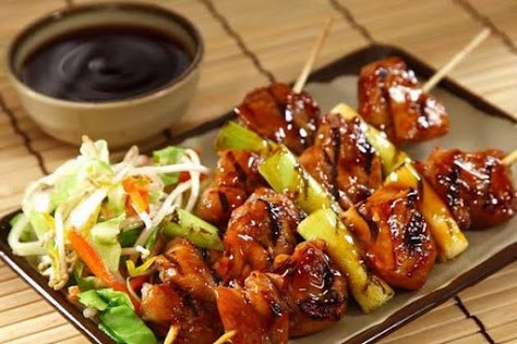 Receita de Yakitori (Espetinho de Frango Japonês)