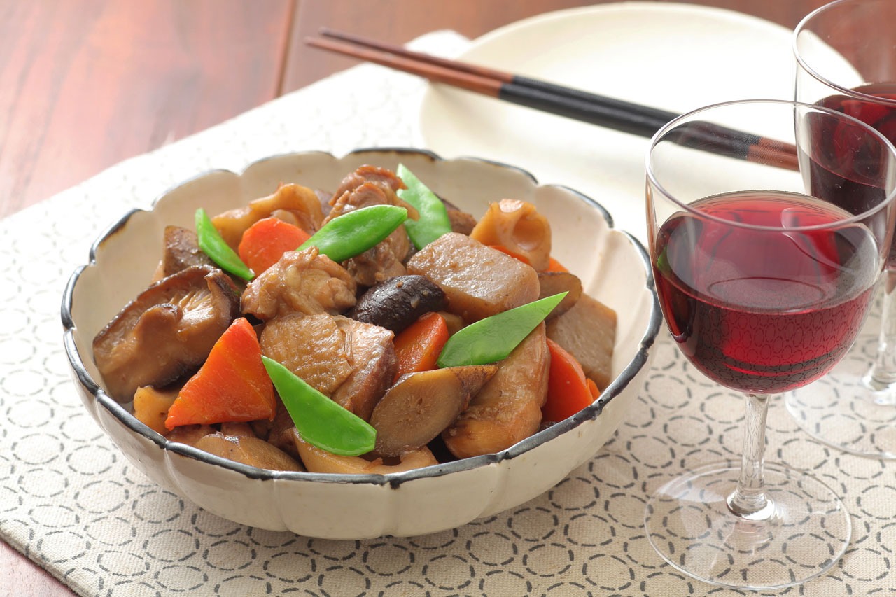Chikuzenni (Nishime) – Frango e Vegetais Cozidos à Moda Japonesa
