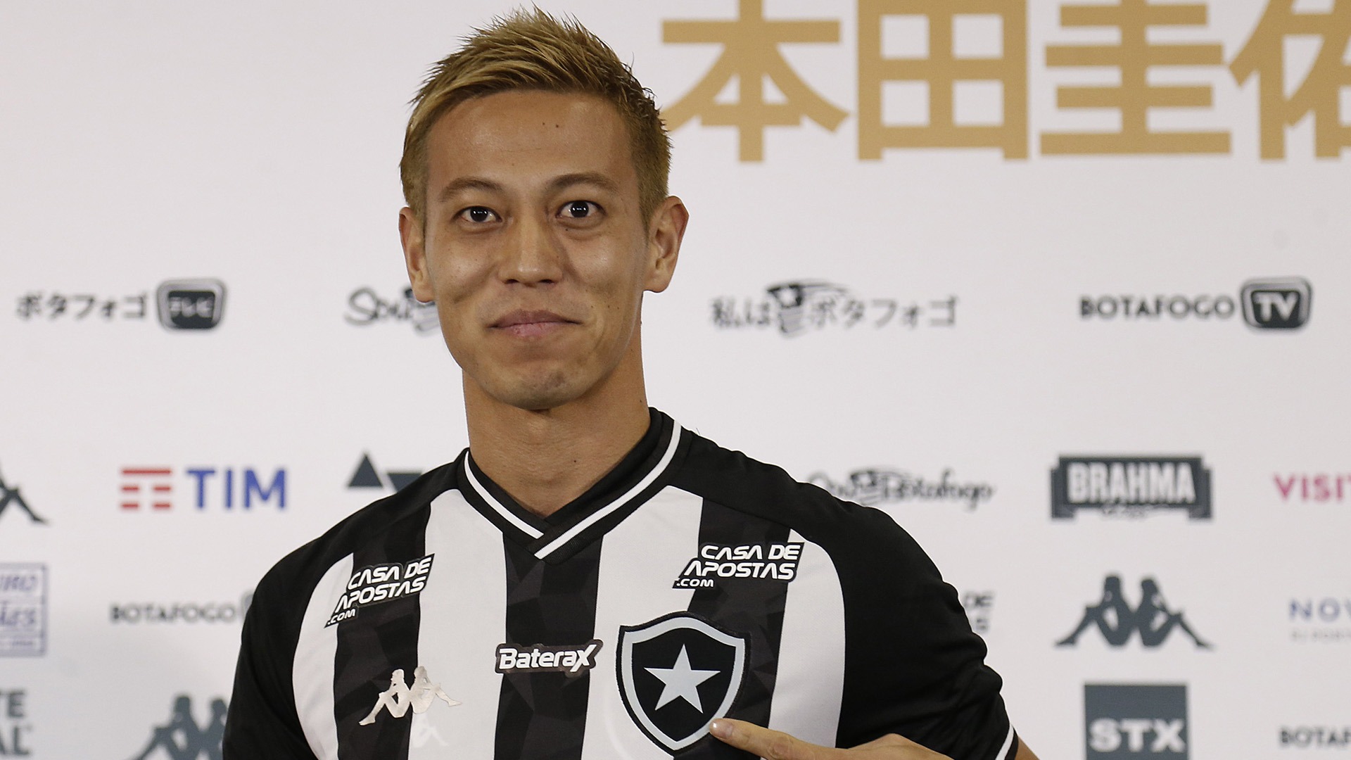 Após fazerem sucesso nas redes, compositores de ‘Arigatô, Fogão’ falam de samba para japonês Honda