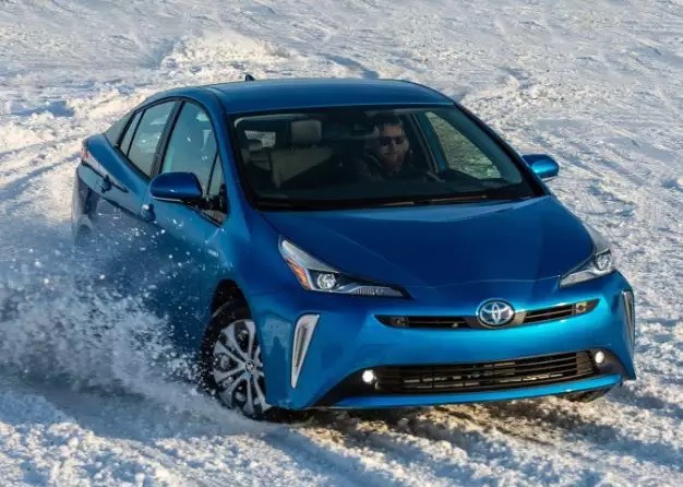 Toyota Prius é o carro regular mais vendido do Japão em 2019