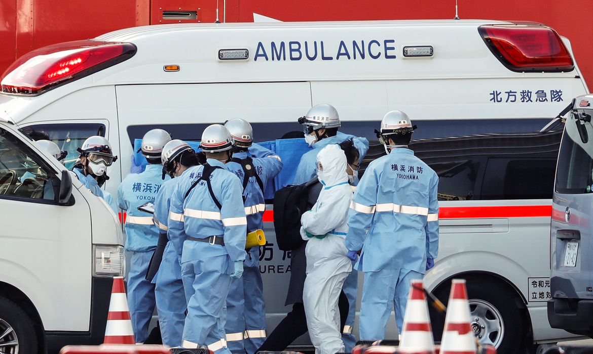 Médico japonês conta como é seu trabalho no navio Diamond Princess