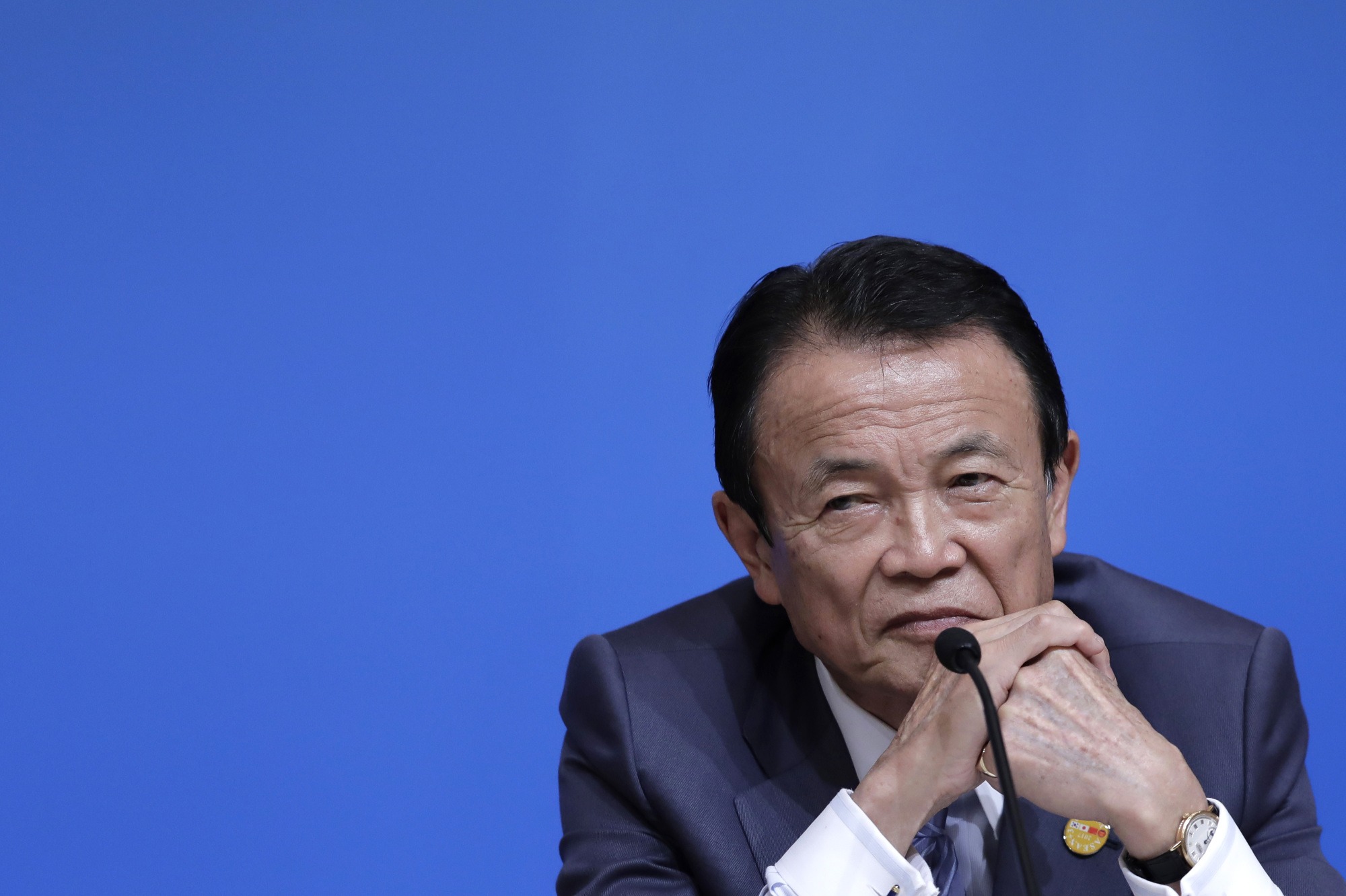 Condições econômicas do Japão provavelmente permanecerão difíceis no trimestre atual, diz ministro das Finanças