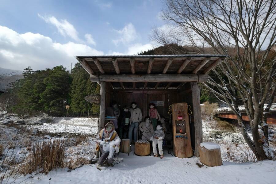 Conheça Nagoro, a vila japonesa onde bonecos substituem os mortos