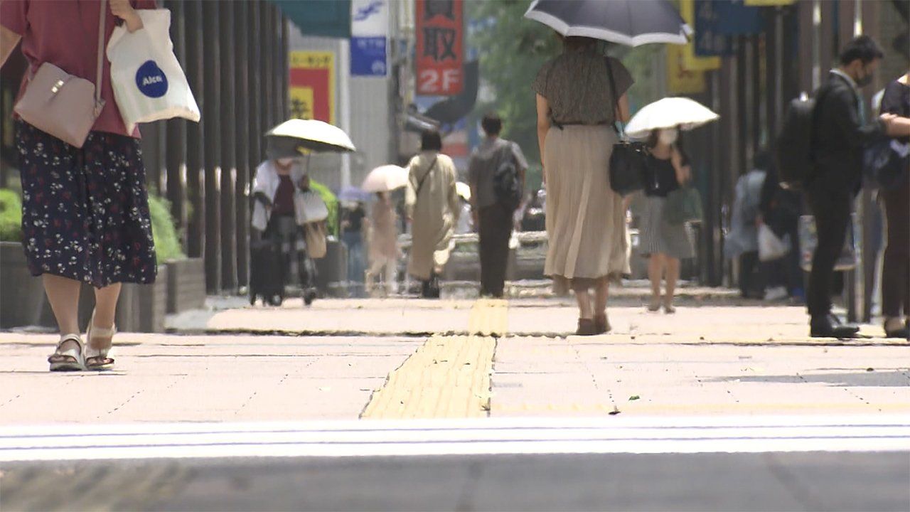 Calor segue forte no Japão na terça-feira com temperaturas acima dos 35°C