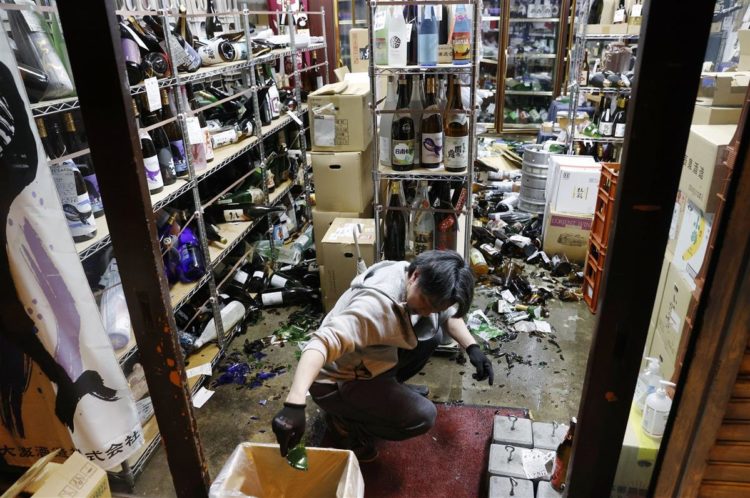 Parte dos moradores de Fukushima ainda não conseguiram retornar para suas casas depois de forte terremoto de magnitude 7.3