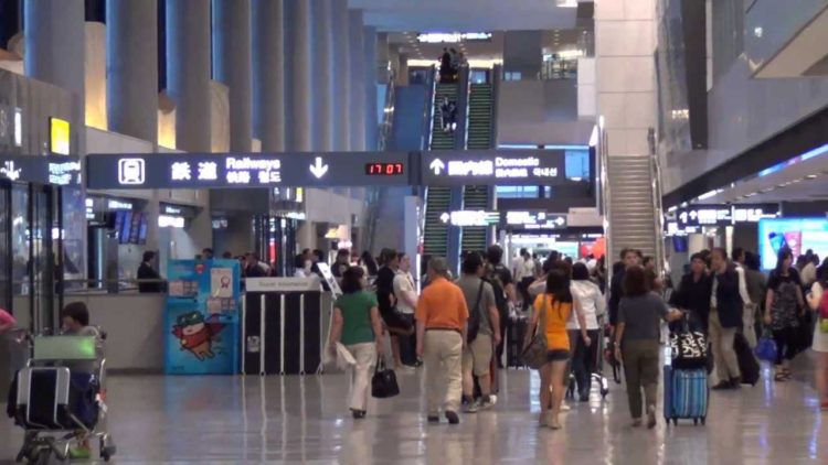 O Japão considera os certificados de vacinação COVID-19, para viagens internacionais mais segura