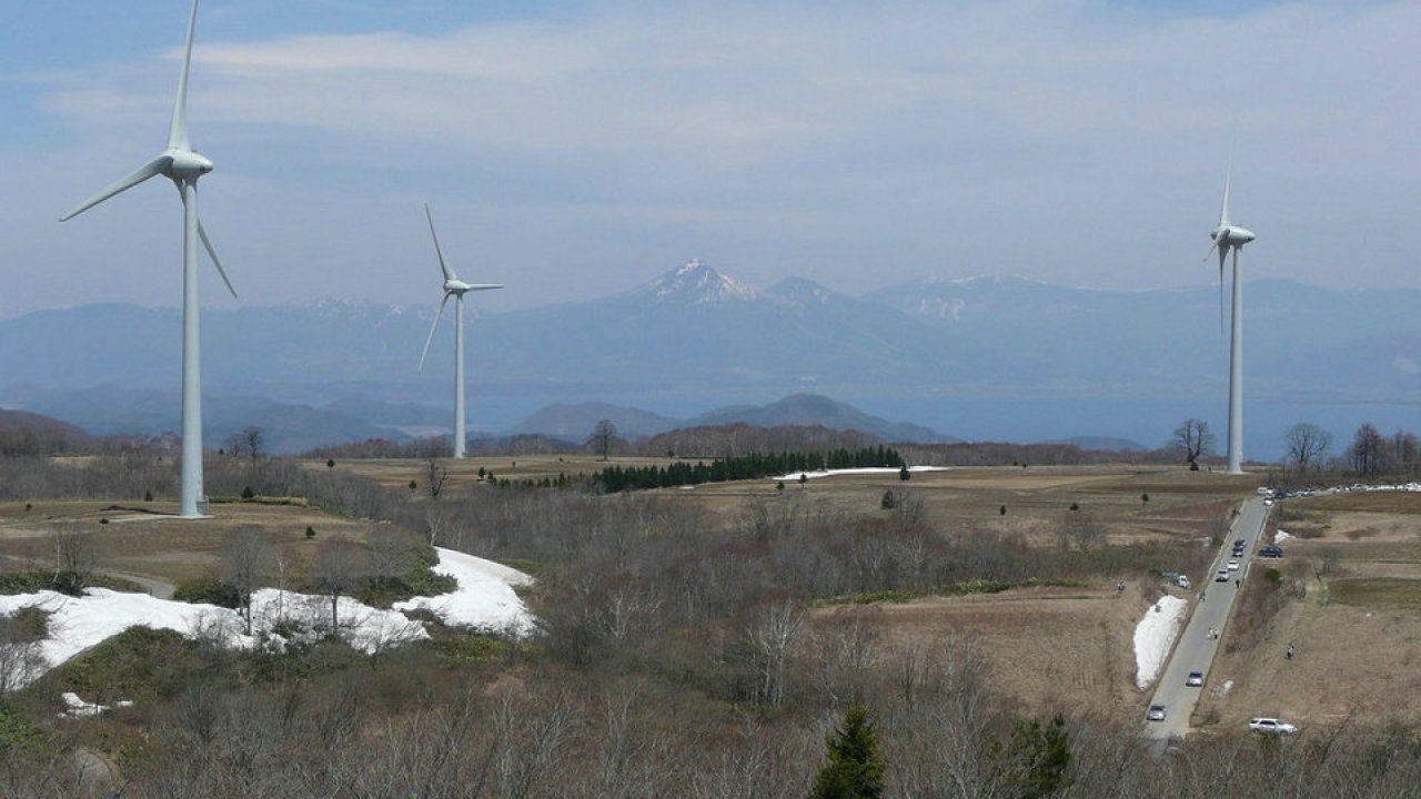 O Japão planeja reduzir o tempo de aprovação de projetos de energia renovável