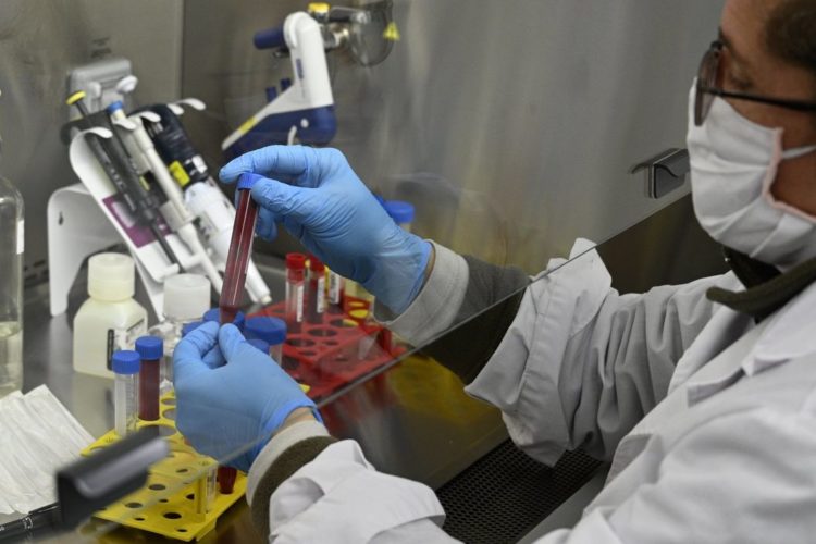 Mais um coquetel de anticorpos para tratamento da Covid-19 poderá ser aprovado no Japão