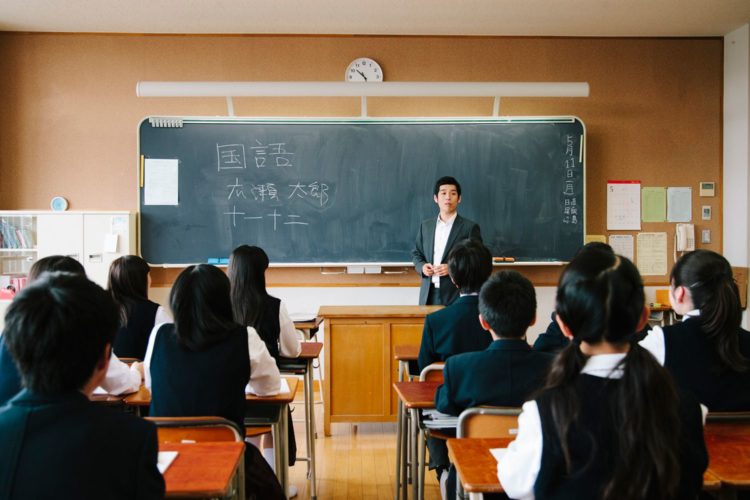 Crianças estrangeiras são proibidas de se matricularem em escolas públicas do Japão