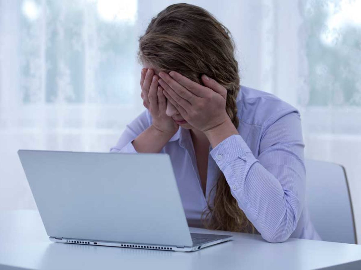 Japão busca penas mais duras para crime de cyberbullying