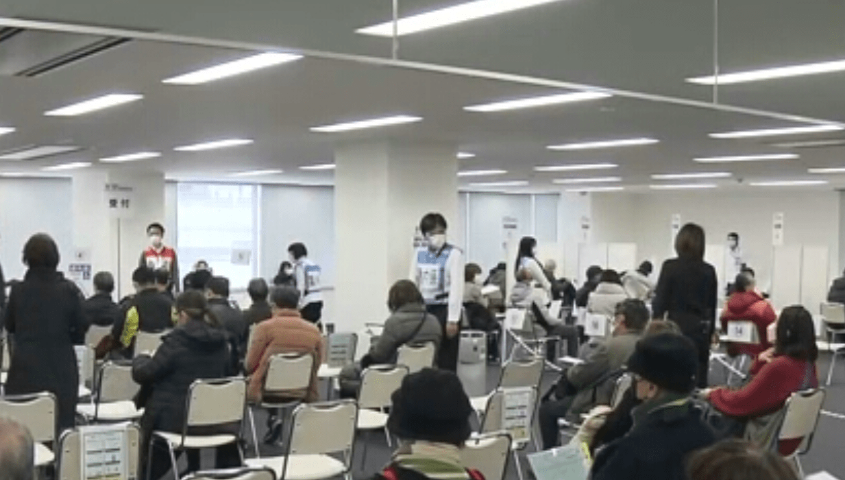 Segundo centro de vacinação em massa é inaugurado em Osaka